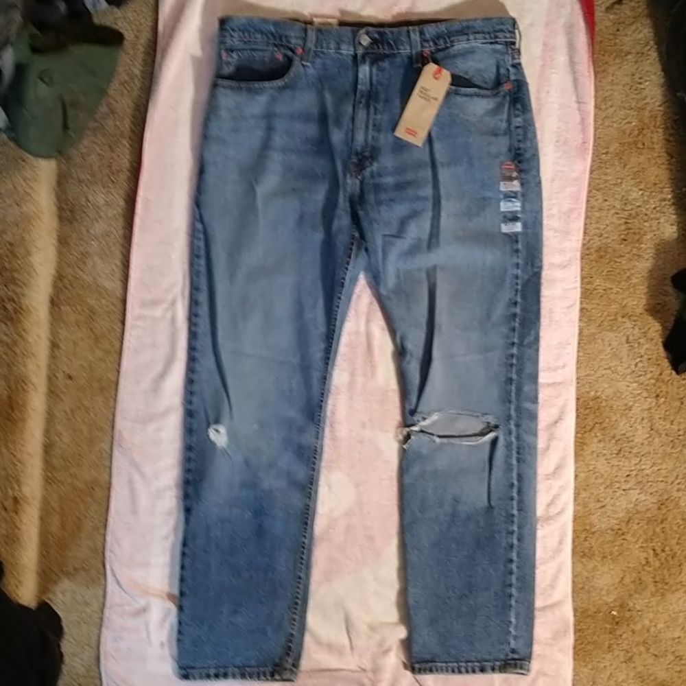 Levi's 502 Red Label mens 38/32 distressed jeans